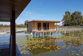 LAKESIDE VILLAGE - STILT HUTS REEDS