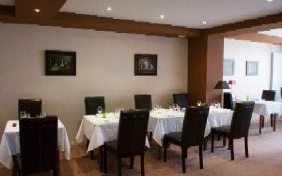 HÔTEL-RESTAURANT LES CIGOGNES