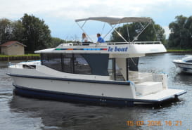 BOAT RENTAL LE BOAT