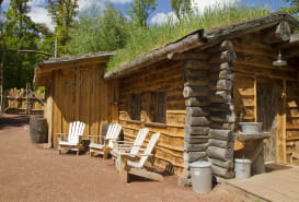 HÉBERGEMENT INSOLITE - CABANE DU TRAPPEUR