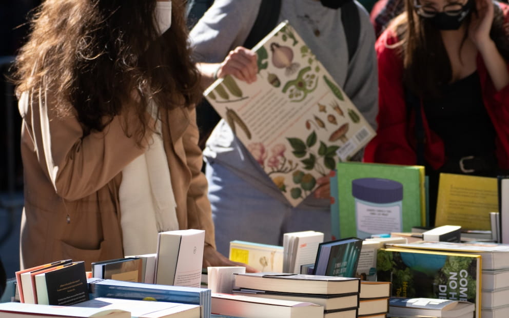 MARCHÉ DU LIVRE